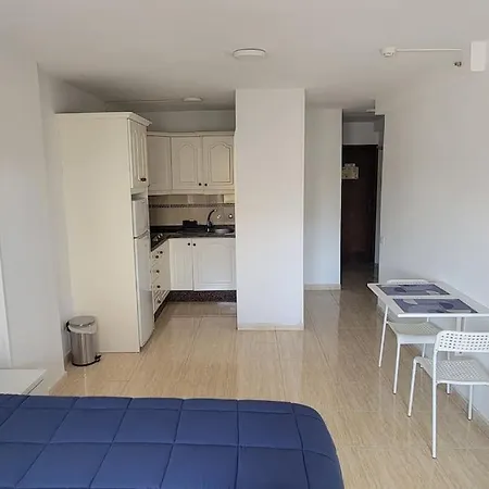 Apartment Comodoro Cristianos 302t